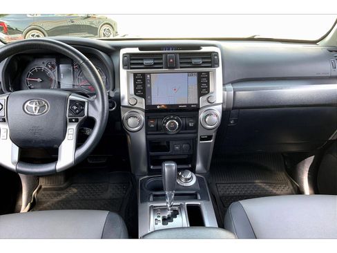 Used 2020 Toyota 4Runner SR5 Premium image 6