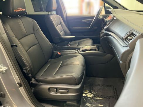 Used 2022 Honda Passport TrailSport image 25