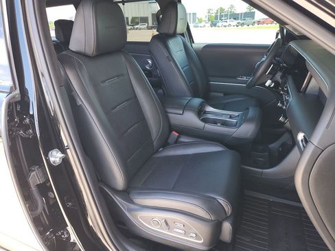 Used 2026 Hyundai Palisade Calligraphy FWD image 16