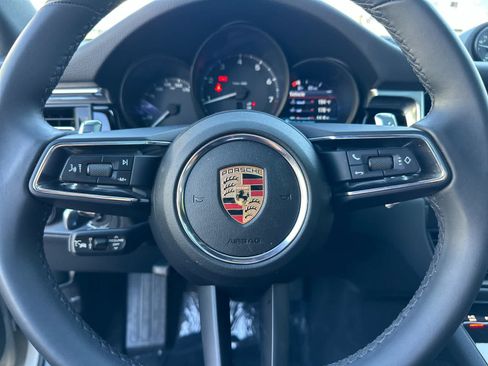 Certified 2025 Porsche Macan AWD/4WD image 25