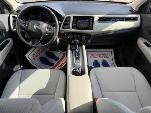 Used 2021 Honda HR-V LX image 13