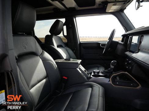New 2025 Ford Bronco Badlands image 18