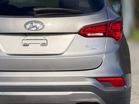Used 2018 Hyundai Santa Fe Sport image 14