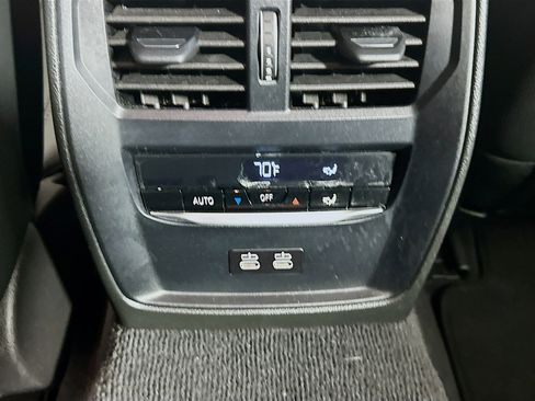 Used 2025 BMW 330i xDrive Sedan image 27