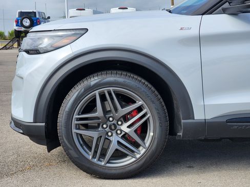 New 2026 Ford Explorer ST-Line RWD image 7