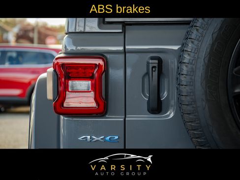 Used 2023 Jeep Wrangler Unlimited Sahara w/ Safety Group image 30