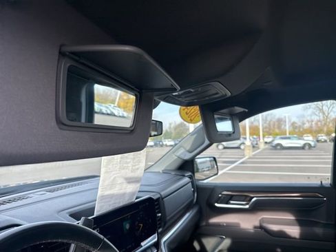 Used 2024 Chevrolet Silverado 1500 LT image 44