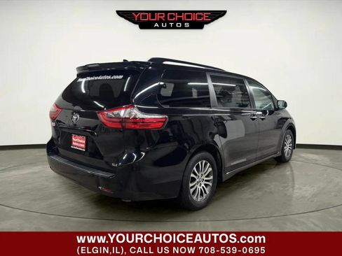 Used 2020 Toyota Sienna XLE Premium image 5