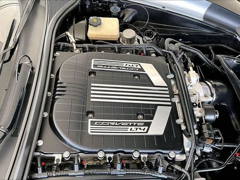 Used 2015 Chevrolet Corvette Z06 w/ 2LZ Preferred Equipment Group RWD image 28