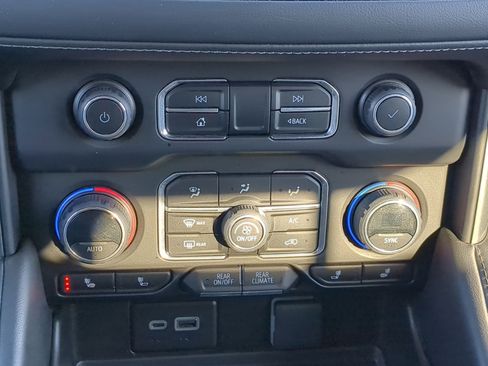 Used 2023 Chevrolet Tahoe LT image 26