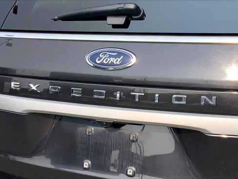 Used 2023 Ford Expedition XLT RWD image 27