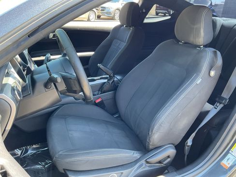 Used 2019 Ford Mustang GT image 19