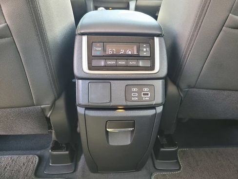 Used 2024 Subaru Ascent Onyx Edition AWD/4WD image 15