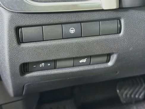 Used 2021 Nissan Rogue SV w/ Premium Package FWD image 17