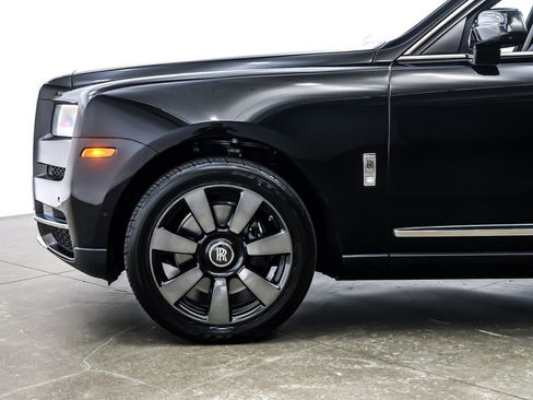 Used 2024 Rolls-Royce Cullinan image 10