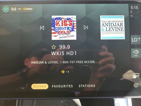 Used 2025 Land Rover Range Rover Sport SE image 27