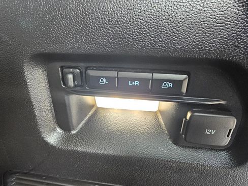 Used 2020 Ford Explorer Limited image 24