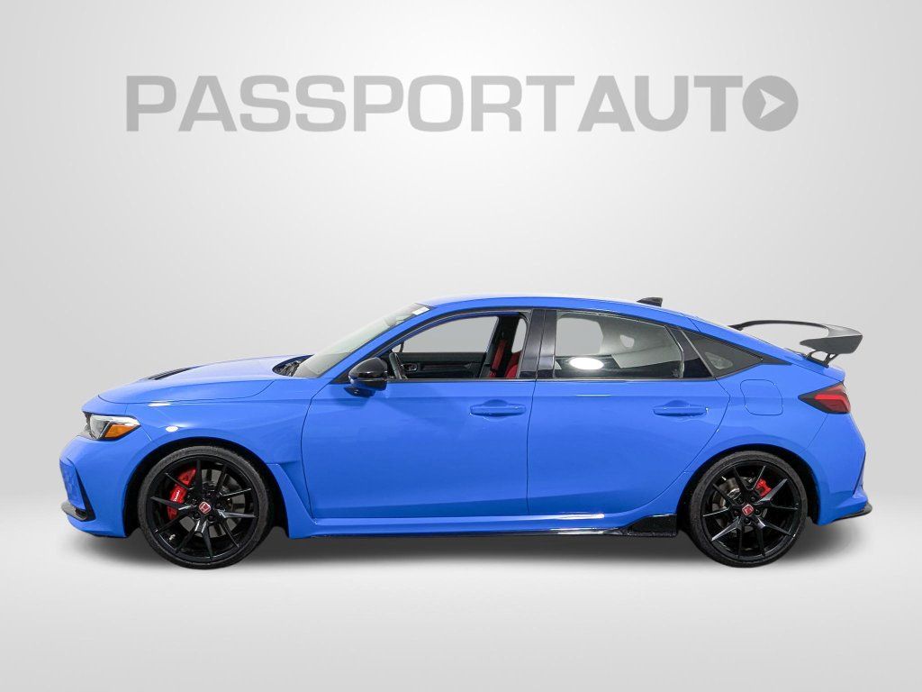 Used 2025 Honda Civic Type R image 2