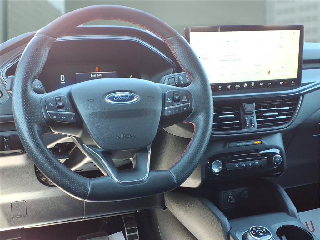 Used 2024 Ford Escape ST-Line w/ Tech Pack #1 AWD/4WD image 4
