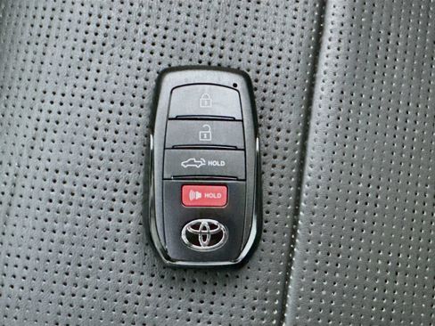 Used 2024 Toyota Tundra Capstone AWD/4WD image 21