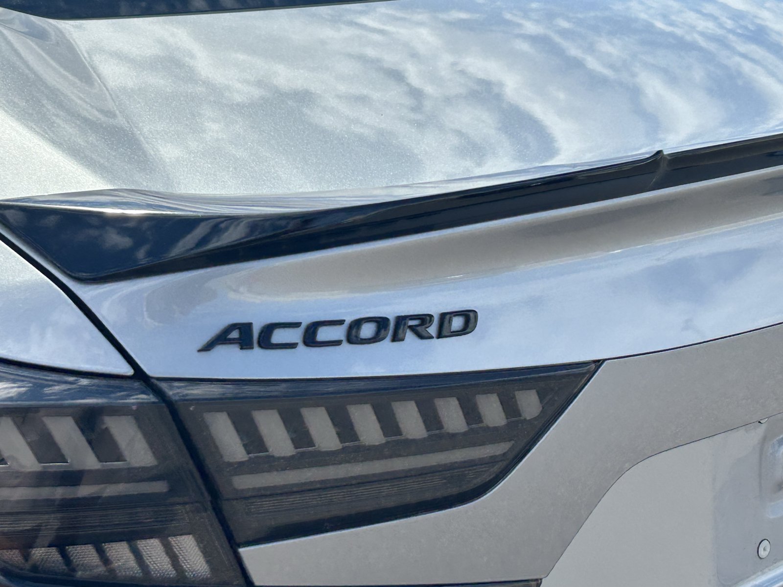 Used 2020 Honda Accord Sport image 9