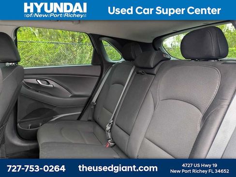 Used 2018 Hyundai Elantra GT w/ Style Package 02 FWD image 15