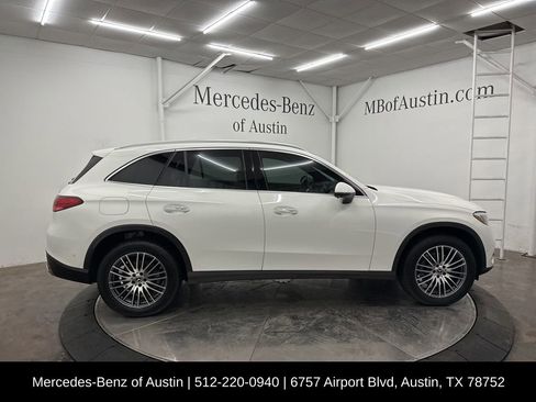 Certified 2026 Mercedes-Benz GLC 300 GLC 300 image 9