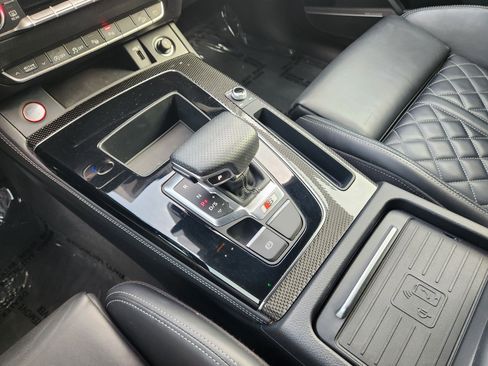 Used 2021 Audi SQ5 Prestige image 19