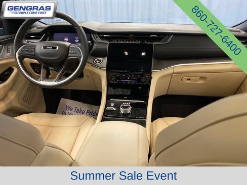 Certified 2025 Jeep Grand Cherokee Limited w/ Luxury Tech Group II AWD/4WD image 45