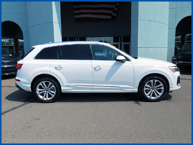 Used 2025 Audi Q7 3.0T Premium Plus AWD/4WD image 2