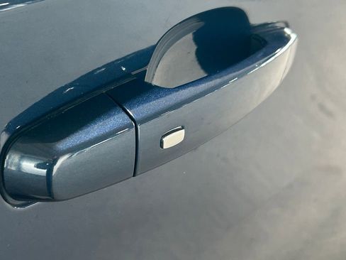 Used 2023 Chevrolet Traverse LT w/ LPO, Floor Liner Package image 19