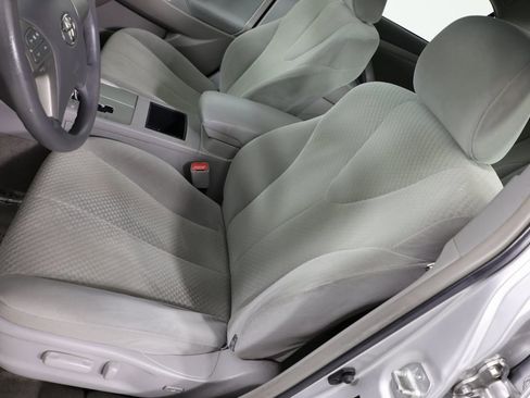 Used 2009 Toyota Camry LE image 6