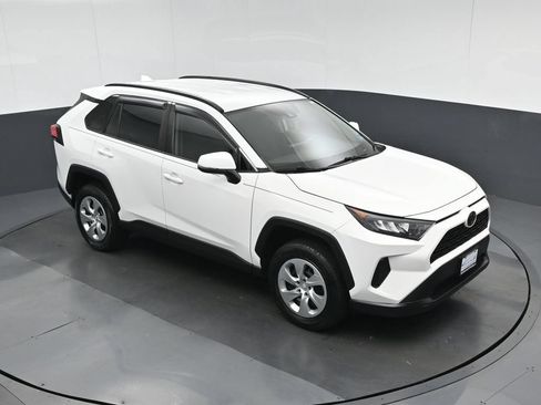 Used 2019 Toyota RAV4 LE FWD image 52