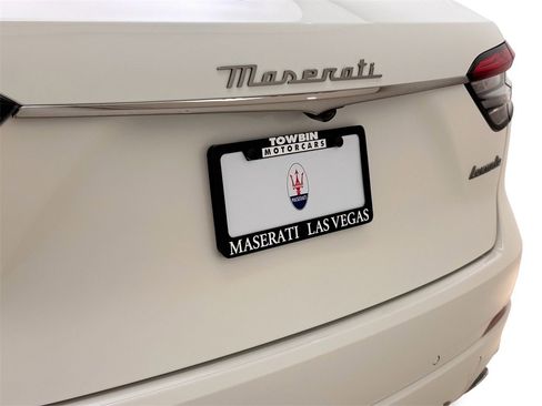Used 2024 Maserati Levante GT Ultima image 12