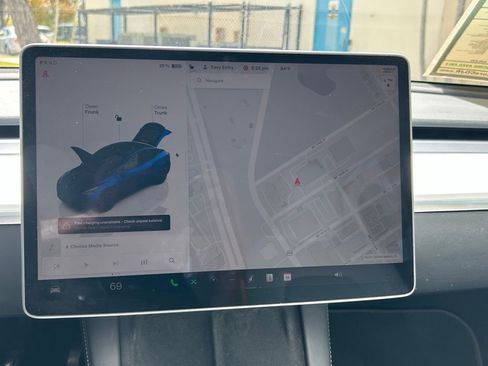 Used 2023 Tesla Model Y Performance image 21