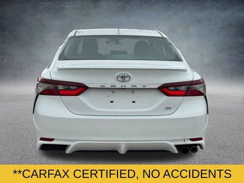 Used 2024 Toyota Camry SE image 4