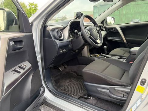 Used 2018 Toyota RAV4 LE w/ All Weather Liner Package AWD/4WD image 9