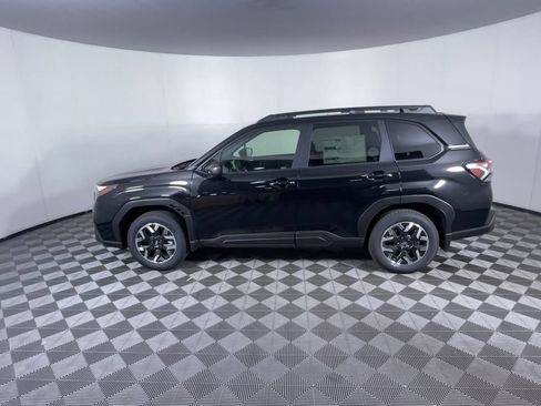 Used 2025 Subaru Forester Premium w/ Convenience Package #1 AWD/4WD image 6