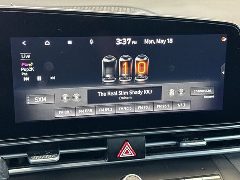 Used 2023 Hyundai Elantra SEL w/ Convenience Package FWD image 16