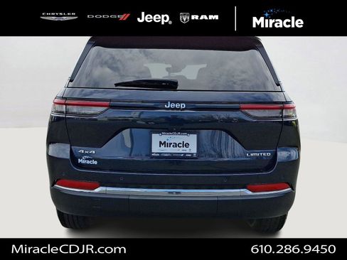 Used 2023 Jeep Grand Cherokee Limited image 6