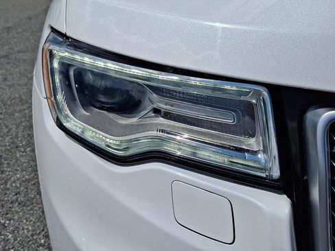 Used 2019 Jeep Grand Cherokee Summit w/ Platinum Series Group AWD/4WD image 9
