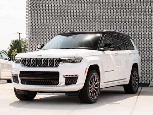 Used 2021 Jeep Grand Cherokee L Summit AWD/4WD image 7