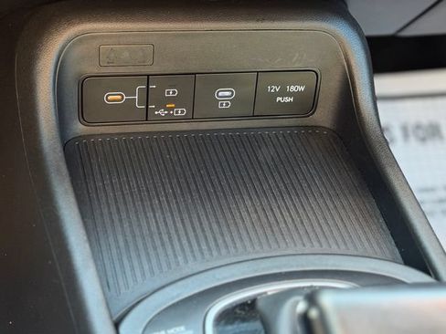 Used 2025 Hyundai Kona SEL AWD/4WD image 15
