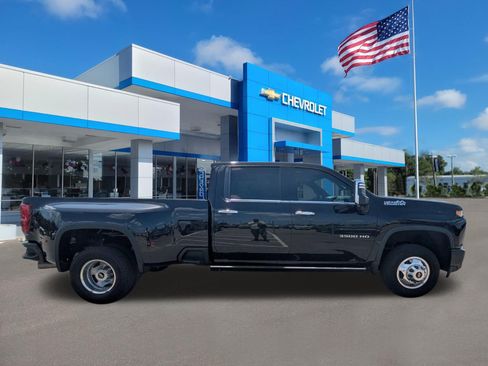 Used 2023 Chevrolet Silverado 3500 High Country AWD/4WD image 2