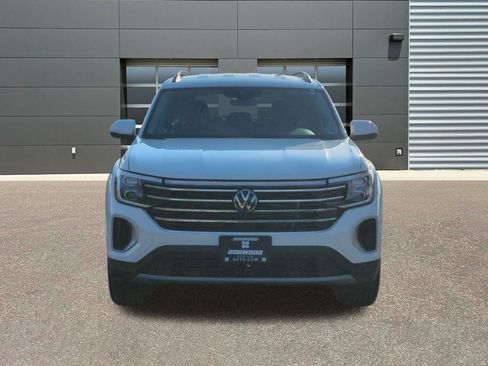 Used 2024 Volkswagen Atlas SE w/ Black Wheel Package AWD/4WD image 2