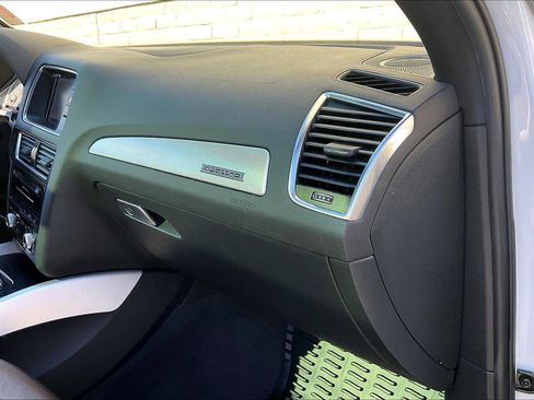 Used 2017 Audi Q5 2.0T Premium Plus w/ Technology Package image 16