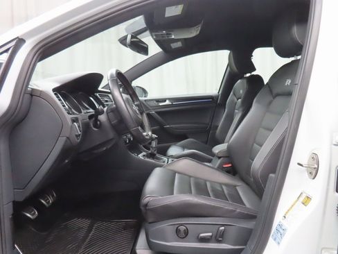 Used 2016 Volkswagen Golf R 4-Door image 8