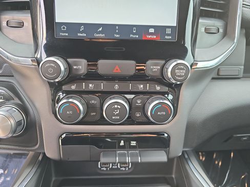 Used 2024 RAM 1500 Laramie image 23