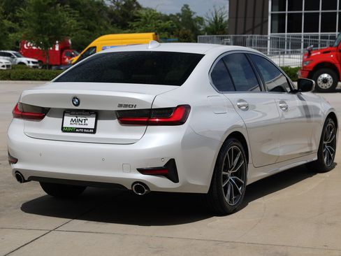 Used 2022 BMW 330i Sedan w/ Premium Package RWD image 15
