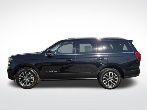 Certified 2025 Ford Expedition Platinum image 18